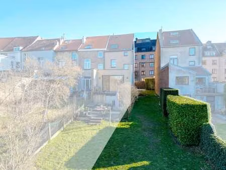 terrain constructible 311 m² à stockel  proche commodités