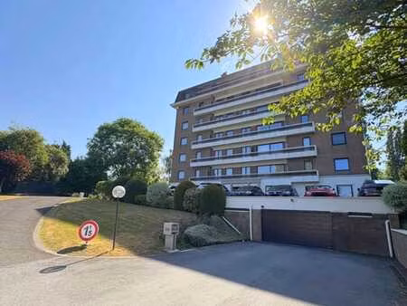 grand appartement 2ch de standing avec terrasse et parking