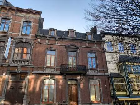 prestigieux duplex avec jardin parc de charleroi
