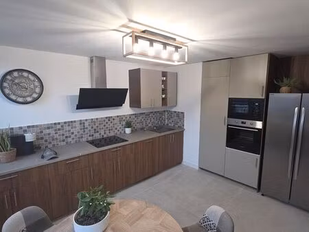 superbe t3 83 m2 refait à neuf