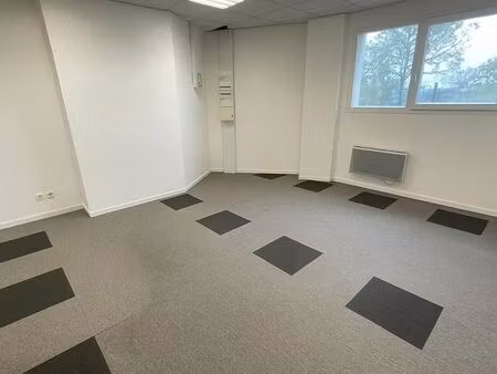 bureaux 127 m²