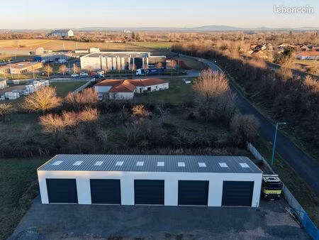 bâtiment industriel 240 m2