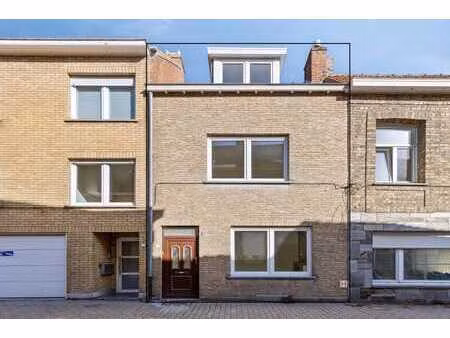 maison rénovée dans le centre de veurne