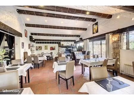 immeuble 211 m² tourtour