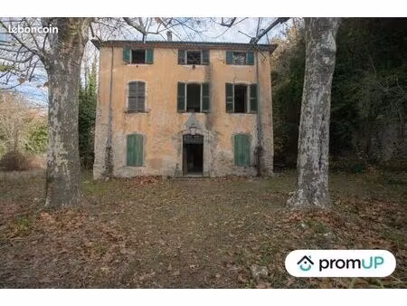 maison 9 pièces 230 m²