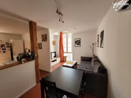 maison de village aux camoins