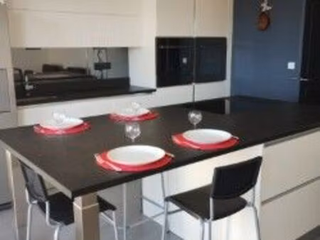 appartement meublé quartier caïs ds résidence sécurisée