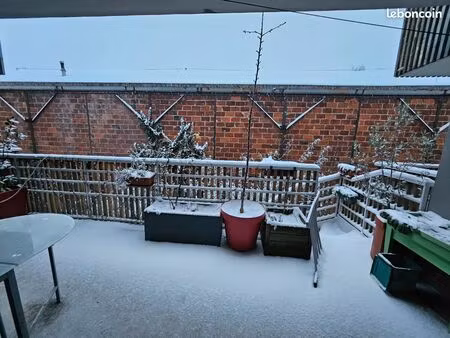 appartement t3 de 66m² - terrasse - jardin - traversant - place de parking - proche métro 