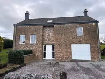 maison bel étage 4 chambres avec jardin et garage