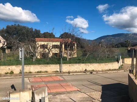 maison individuelle de 100m2 avec jardin