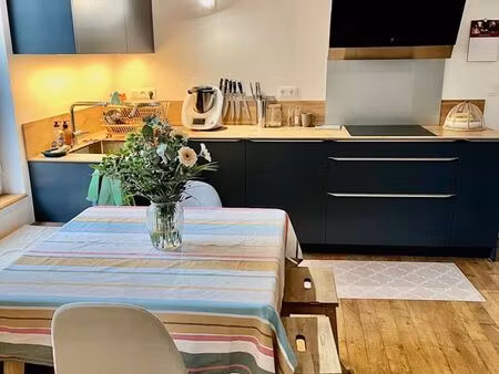 maison de ville avec garage et jardin  à proximité de la gare