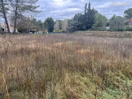 terrain 2 000 m² ventabren