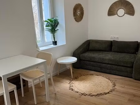 charmant t2 meublé rénové avec terrasse secteur les capucins carcassonne