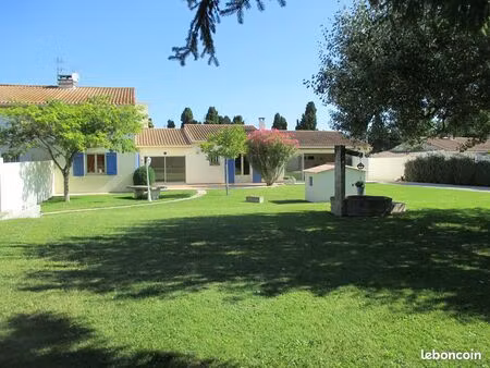 maison 7 pièces 173 m2 à saint-rémy-de-provence