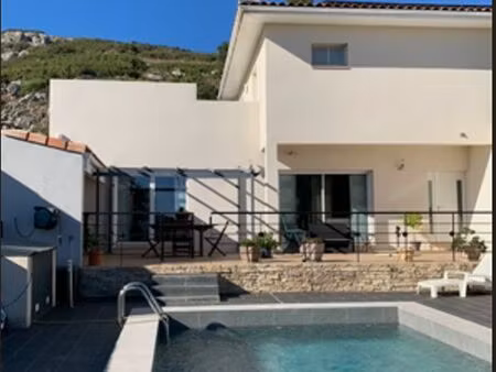 villa contemporaine proche narbonne  des plages et des pyrénées