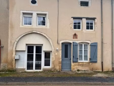 loue maison de village 3 chambres