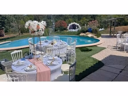 jardin avec piscine pour mariage  anniversaire
