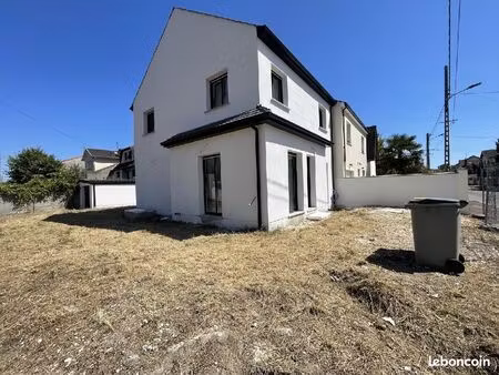 maison 5 pièces 102 m²