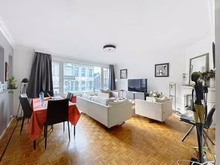 quartier molière : bel appartement meublé 2 chambres