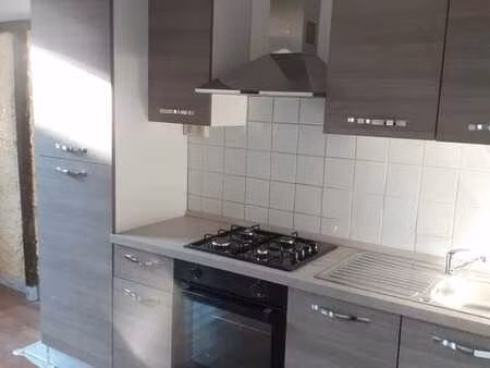 parvis saint-gilles: appartement lumineux