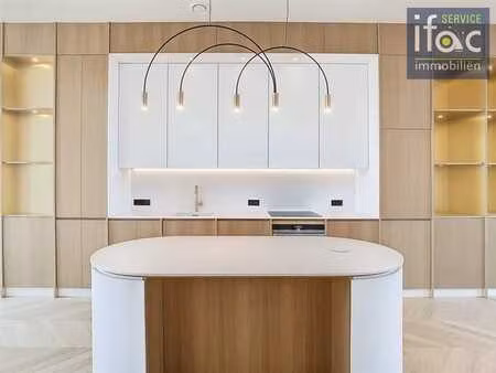 triplex - quartier européen - terrasse fantastique!