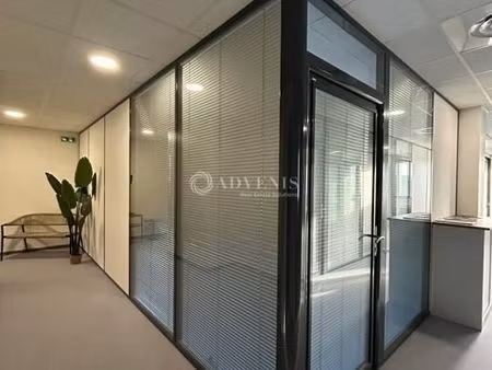 bureau 135 m²