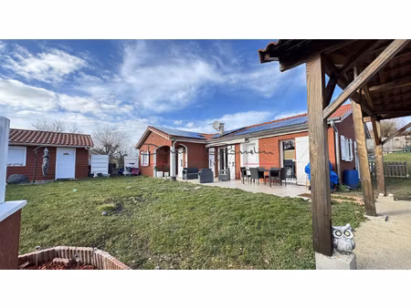 villa de plain pied 5 chambres sur 887 m2 de terrain