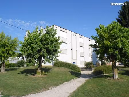 studio 1 pièce 26 m²