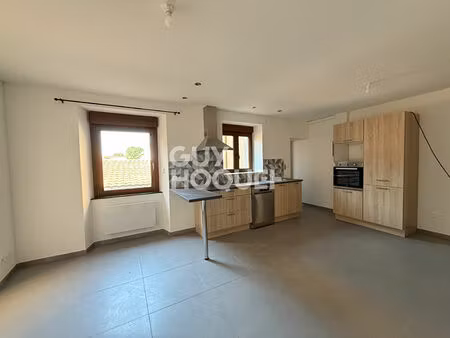 appartement rénové 3 pièces (50m²) à louer à cernay