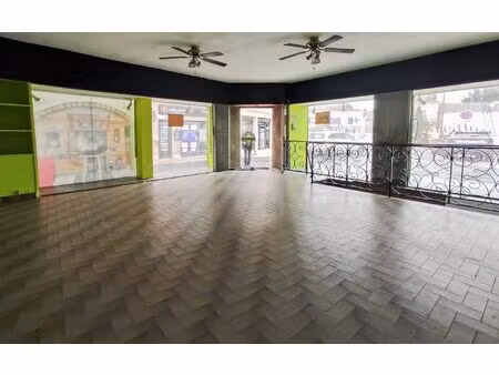 immeuble saint-astier 192 m² t-5 à vendre  183 600 €