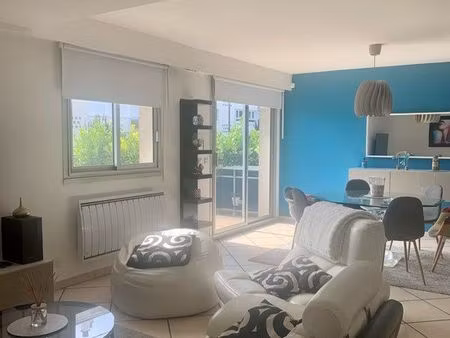 bel appartement meublé  lumineux et calme