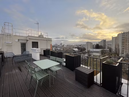 paris xve - f2 avec terrasse panoramique