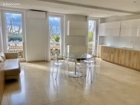 appartement première ligne vue mer st raphael 95m2