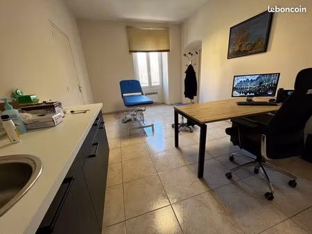 location bureau cabinet medical bastia