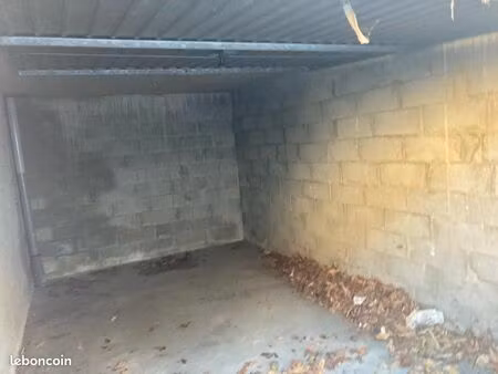 box à louer - 14 5m²