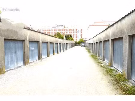 garage/box 15 m² saint andre les vergers