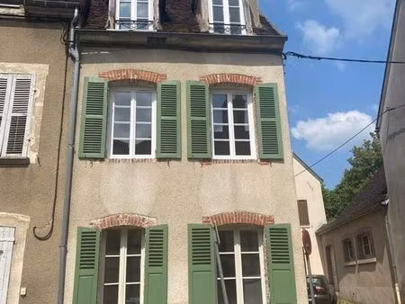 maison de ville au cœur du vieux joigny