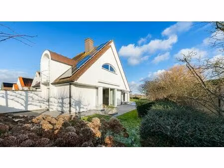 unieke villa met prachtige zichten te koop in knokke-heist