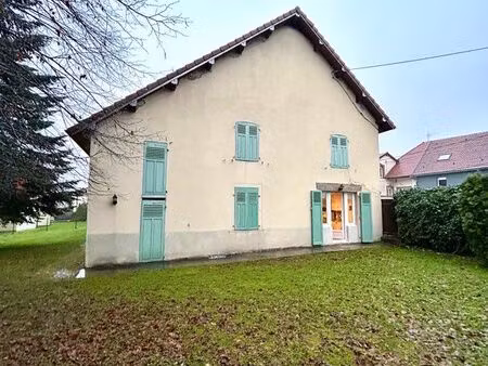 appartement en rez de jardin triplex de 98m2 habitables + 31 m2 aménageables  avec cave