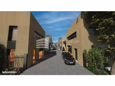 local d'activité 4 627 m²