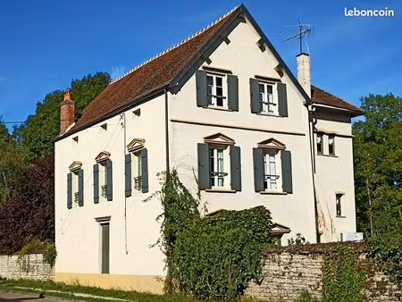 maison 6 pièces à noyers