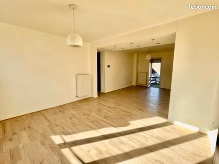 studio 5 pièces 106 m²