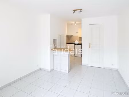 studio 1 pièce 17 m²