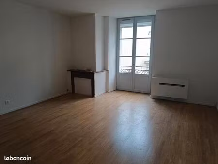 appartement 3 pièces 63 m²
