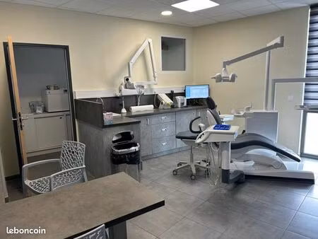 vend local médical dans structure médicale récente