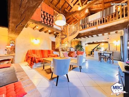 propriété 9 pièces 243 m²