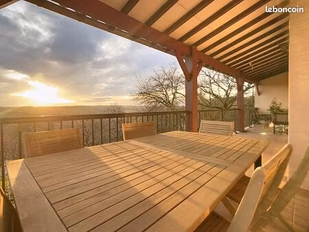 maison 6 pièces 136 m²