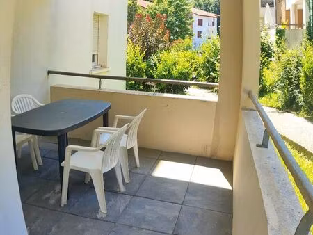 t2 location à l'année  terrasse  parking