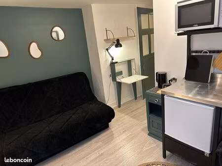 studio meublé  boucle  au calme  kitchenette  sdb. 3ème ét. bail mobilité