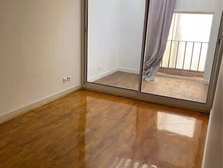 grand appartement t4 / maison de village